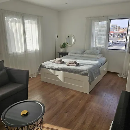 شقة Center بافوس